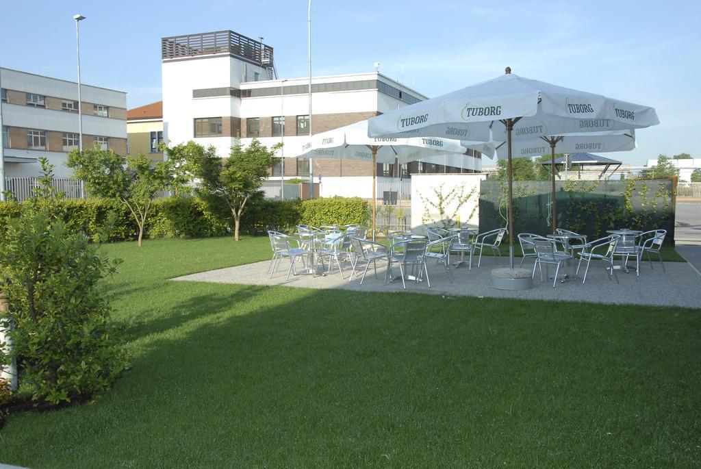 Groane Hotel Residence Cesano Maderno Exterior photo